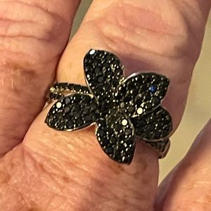 black spinel flower ring set in SS